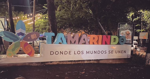 Tamarindo sign
